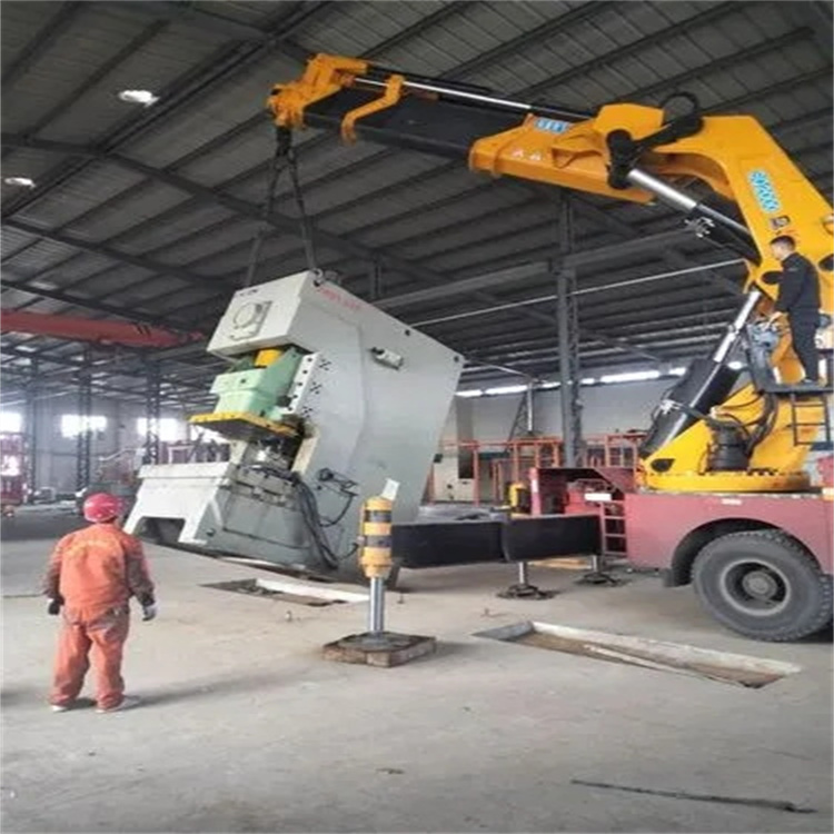 亳州谯城80吨折臂吊车出租附近电话