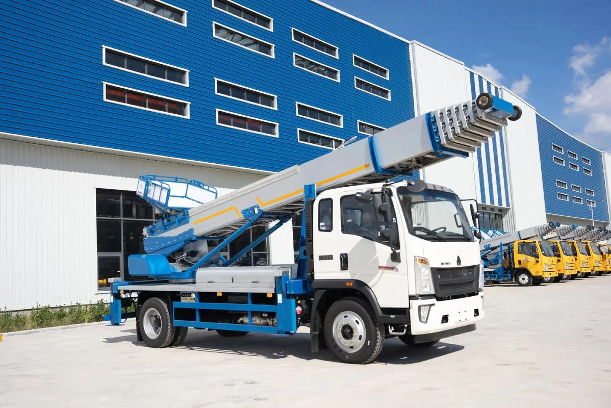 亳州谯城出租云梯车高空作业车 建筑垃圾搬运